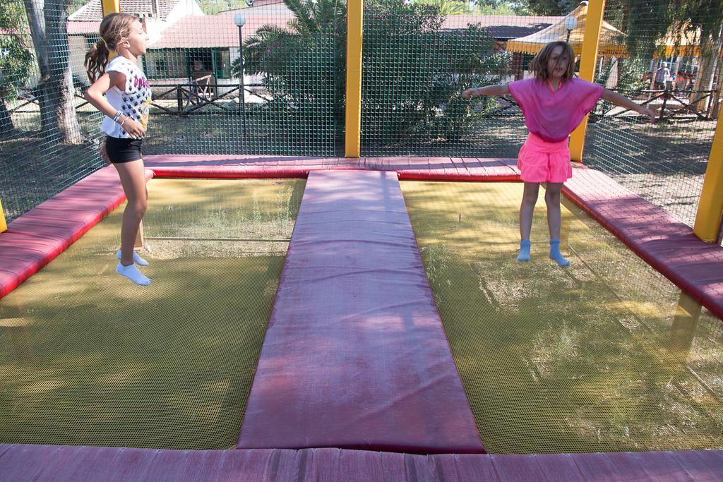 פוצ'ה ואראנו Villaggio Camping Uria מראה חיצוני תמונה